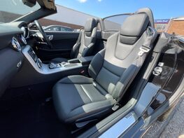 Mercedes-Benz SLC SLC 250 D AMG LINE 59