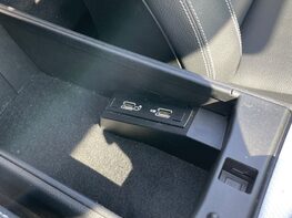 Mercedes-Benz SLC SLC 250 D AMG LINE 48