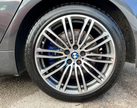 BMW 5 Series 530E M SPORT 13