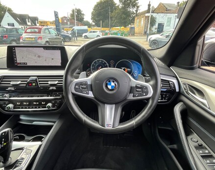 BMW 5 Series 530E M SPORT 19