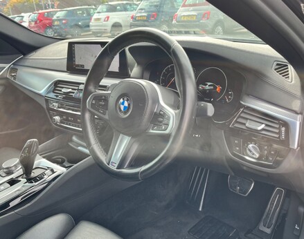 BMW 5 Series 530E M SPORT 18