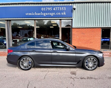 BMW 5 Series 530E M SPORT 10