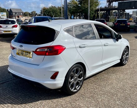 Ford Fiesta ST-LINE 9