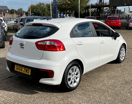 Kia Rio 1 AIR 9