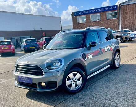 Mini Countryman COOPER 1