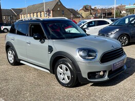 Mini Countryman COOPER 4