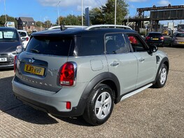 Mini Countryman COOPER 8