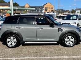 Mini Countryman COOPER 11