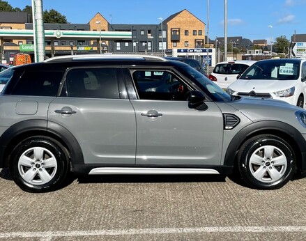 Mini Countryman COOPER 11