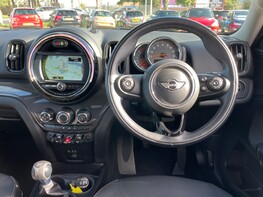 Mini Countryman COOPER 18