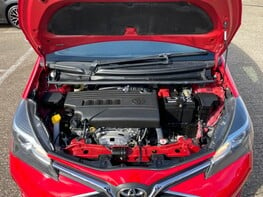 Toyota Yaris VVT-I ICON 7