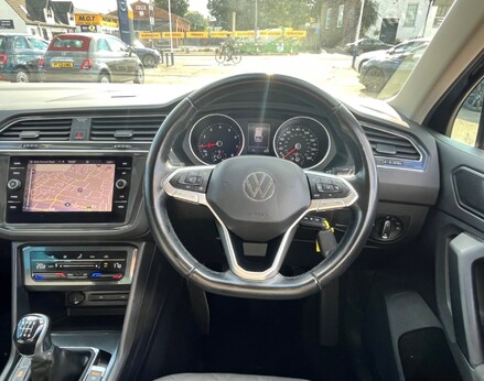 Volkswagen Tiguan LIFE TSI 19