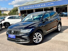 Volkswagen Tiguan LIFE TSI 1