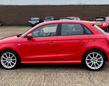 Audi A1 SPORTBACK TDI S LINE 11