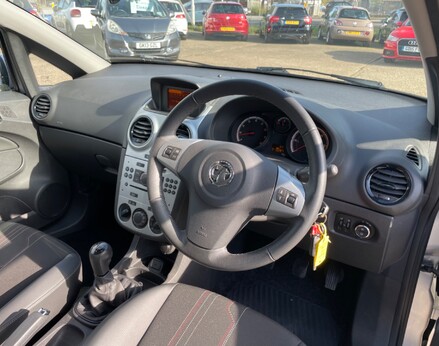 Vauxhall Corsa ACTIVE AC 17