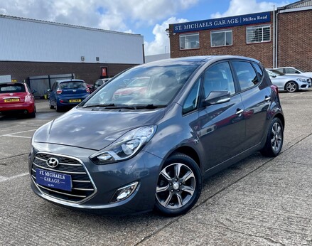 Hyundai ix20 PREMIUM NAV BLUE DRIVE 1