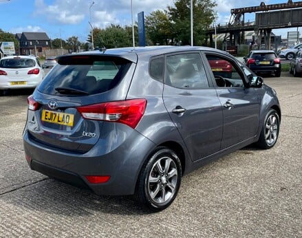 Hyundai ix20 PREMIUM NAV BLUE DRIVE 8