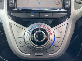 Hyundai ix20 PREMIUM NAV BLUE DRIVE 33