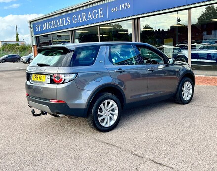 Land Rover Discovery Sport SI4 SE 8