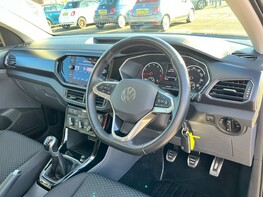 Volkswagen T-Cross UNITED TSI 18