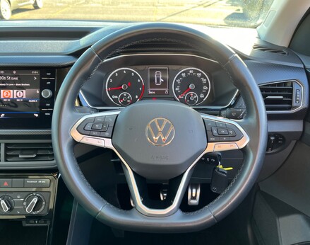 Volkswagen T-Cross UNITED TSI 20