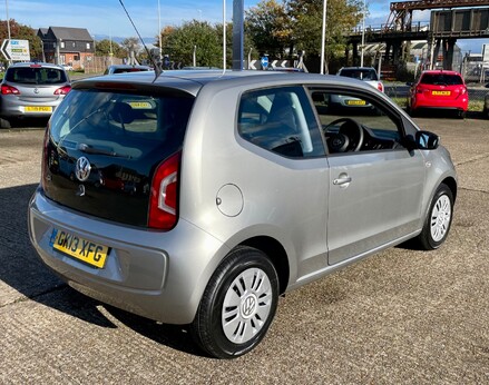 Volkswagen Up MOVE UP 8