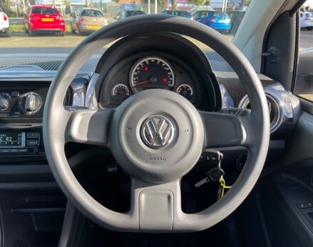 Volkswagen Up MOVE UP 19