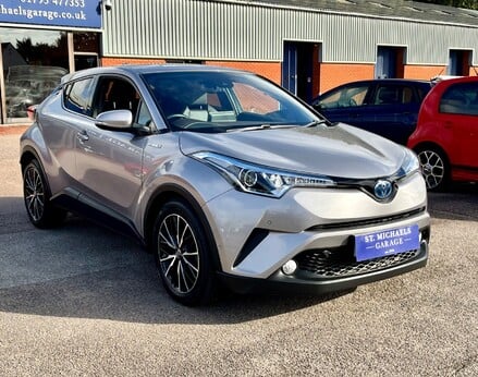 Toyota C-HR EXCEL 4