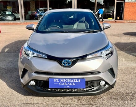 Toyota C-HR EXCEL 5