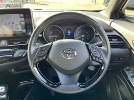 Toyota C-HR EXCEL 20