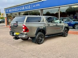 Toyota Hilux INVINCIBLE X 4WD D-4D DCB 8