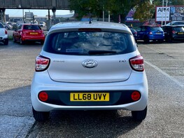 Hyundai i10 S 6