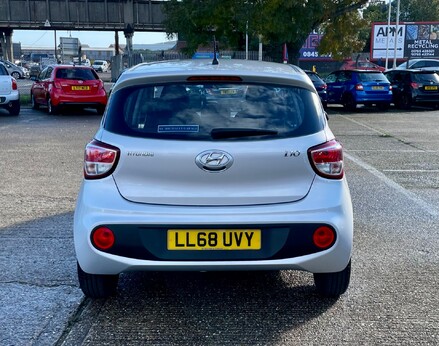 Hyundai i10 S 6