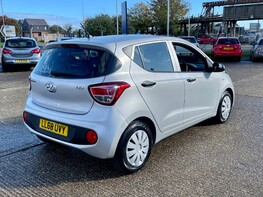 Hyundai i10 S 8