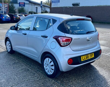 Hyundai i10 S 9