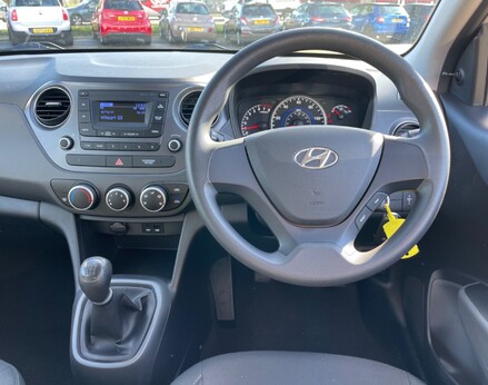 Hyundai i10 S 18