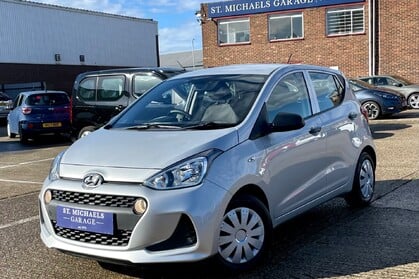 Hyundai i10 S