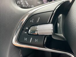 Skoda Kamiq SE L TSI DSG 52