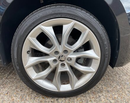 Skoda Kamiq SE L TSI DSG 17