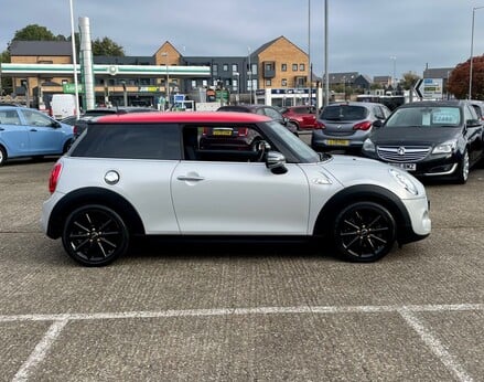 Mini Hatch COOPER S 10