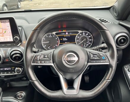 Nissan Juke DIG-T TEKNA DCT 20