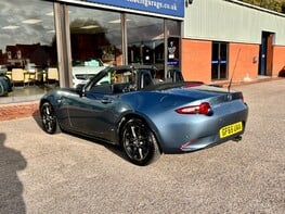 Mazda MX-5 SPORT 11