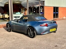 Mazda MX-5 SPORT 10