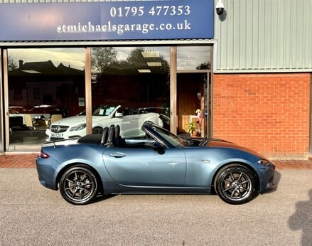 Mazda MX-5 SPORT 12