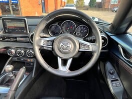 Mazda MX-5 SPORT 21