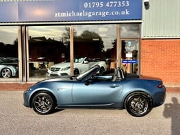 Mazda MX-5 SPORT 15