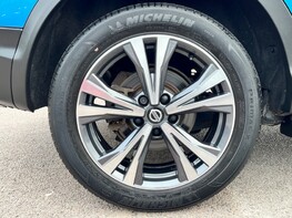 Nissan Qashqai DIG-T N-CONNECTA 15