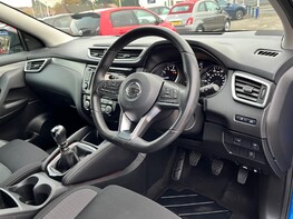 Nissan Qashqai DIG-T N-CONNECTA 18