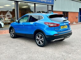 Nissan Qashqai DIG-T N-CONNECTA 9