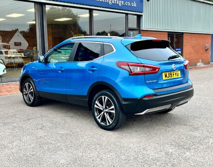 Nissan Qashqai DIG-T N-CONNECTA 9